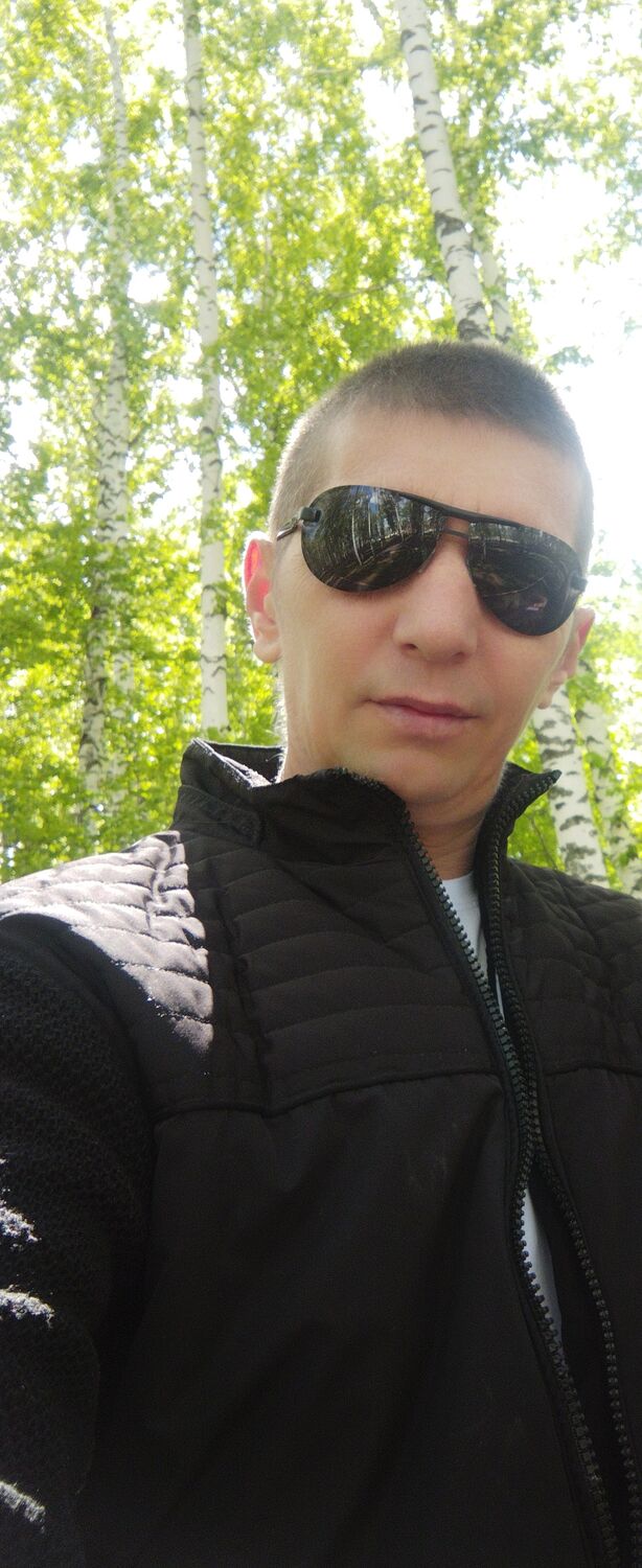  44847123  NIKOLAY, 42 ,    