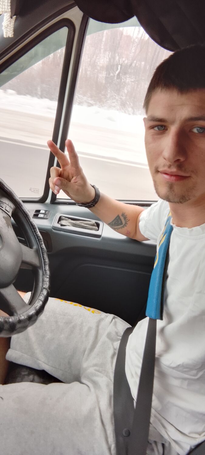  44258393  Vlad, 27 ,    