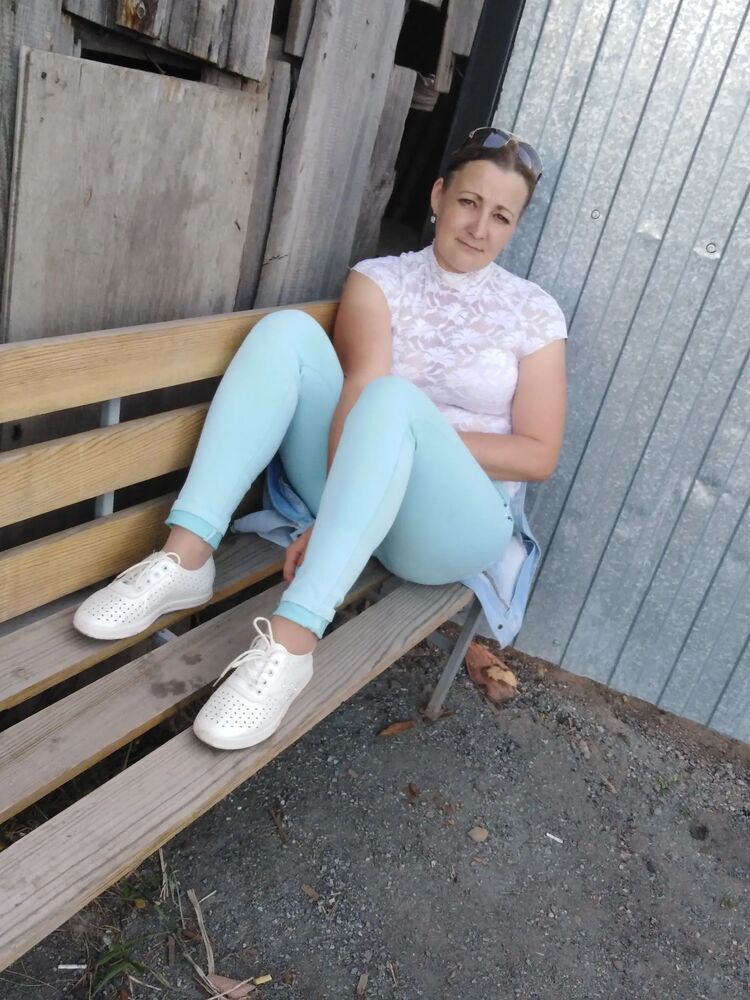  28052383  Anastasia, 40 ,    