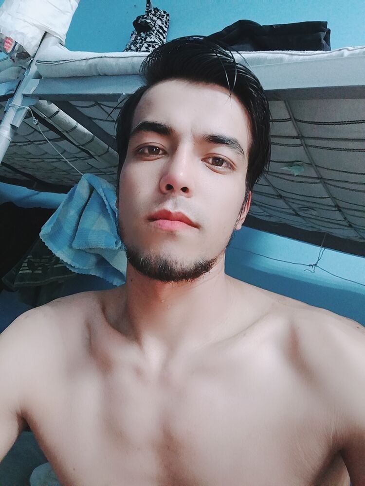  44640683  Bobur, 22 ,    