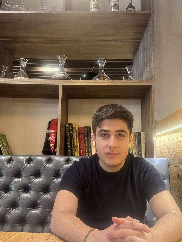  ,   Tigran, 23 ,   ,   