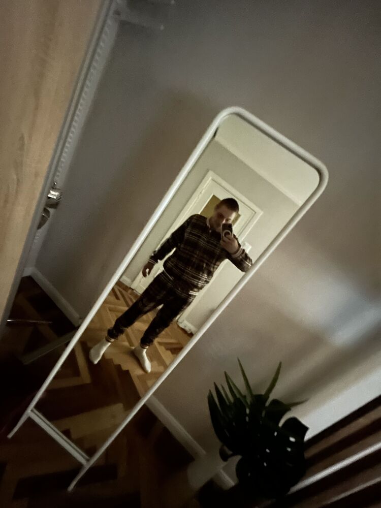  ,   Pavel, 32 ,   ,   