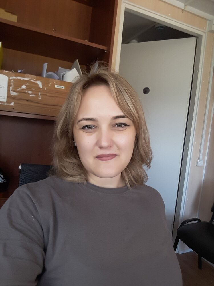  ,   Elena, 46 ,     , c 