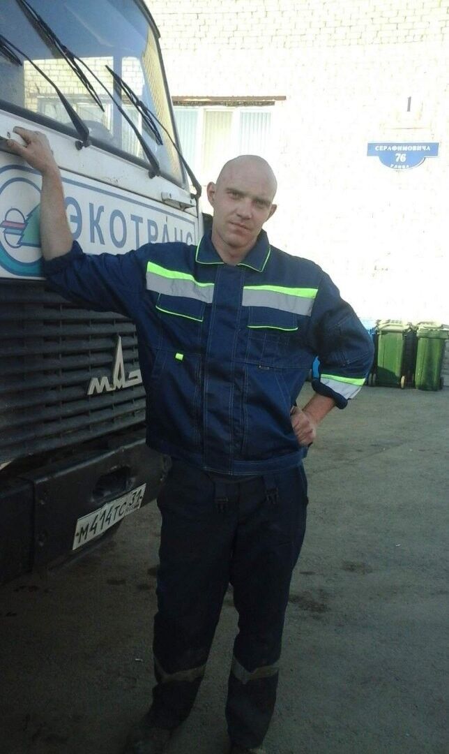  ,   Andrei, 37 ,   ,   , c 