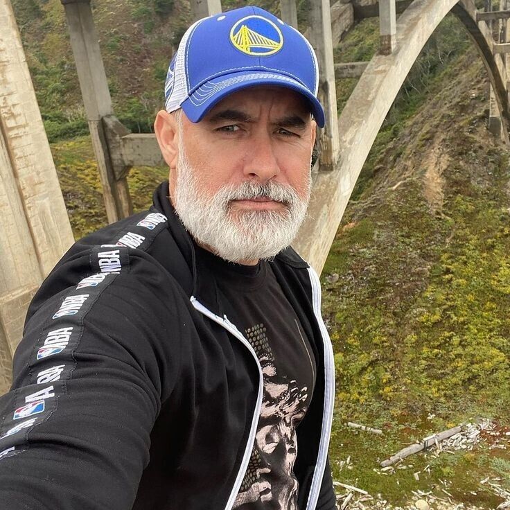  45417533  Robert, 68 ,    