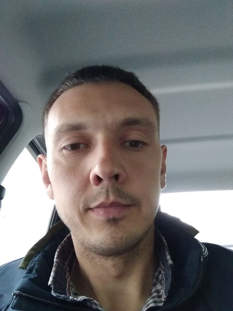  ,   Alex, 42 ,   
