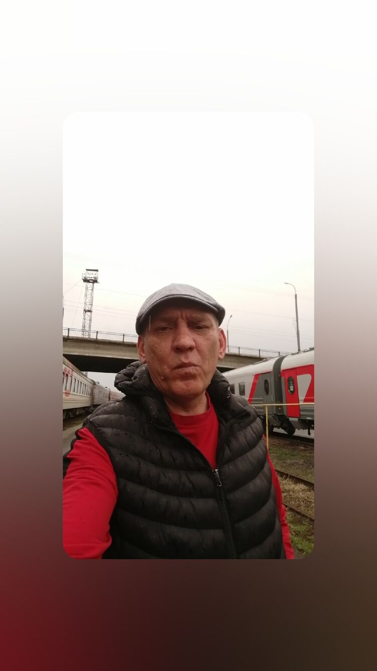  46646703  , 52 ,    