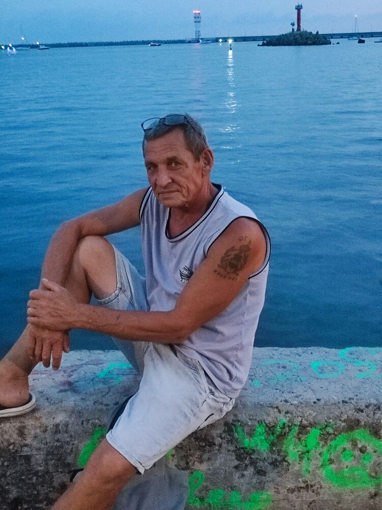  28835643  , 60 ,    