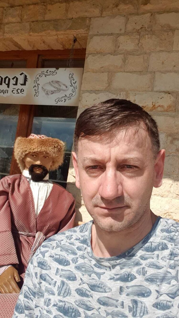  Backa Topola,   Miki, 42 ,   ,   