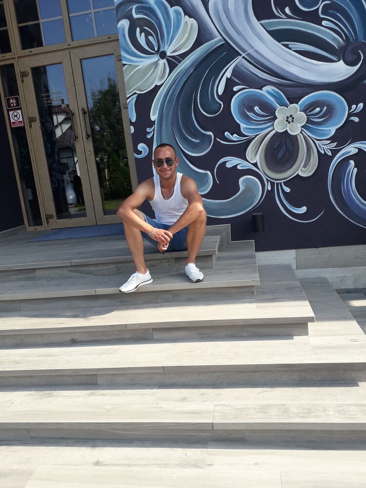  ,   Kostea, 37 ,   , c , 
