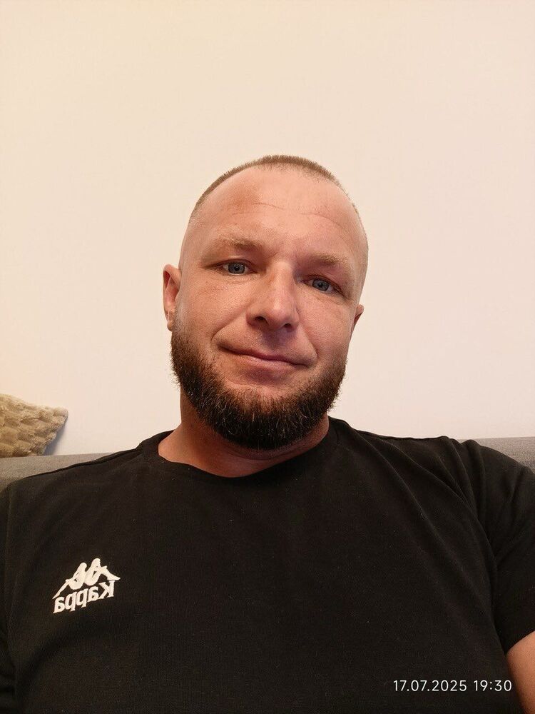  53490723  Vasyl, 37 ,    