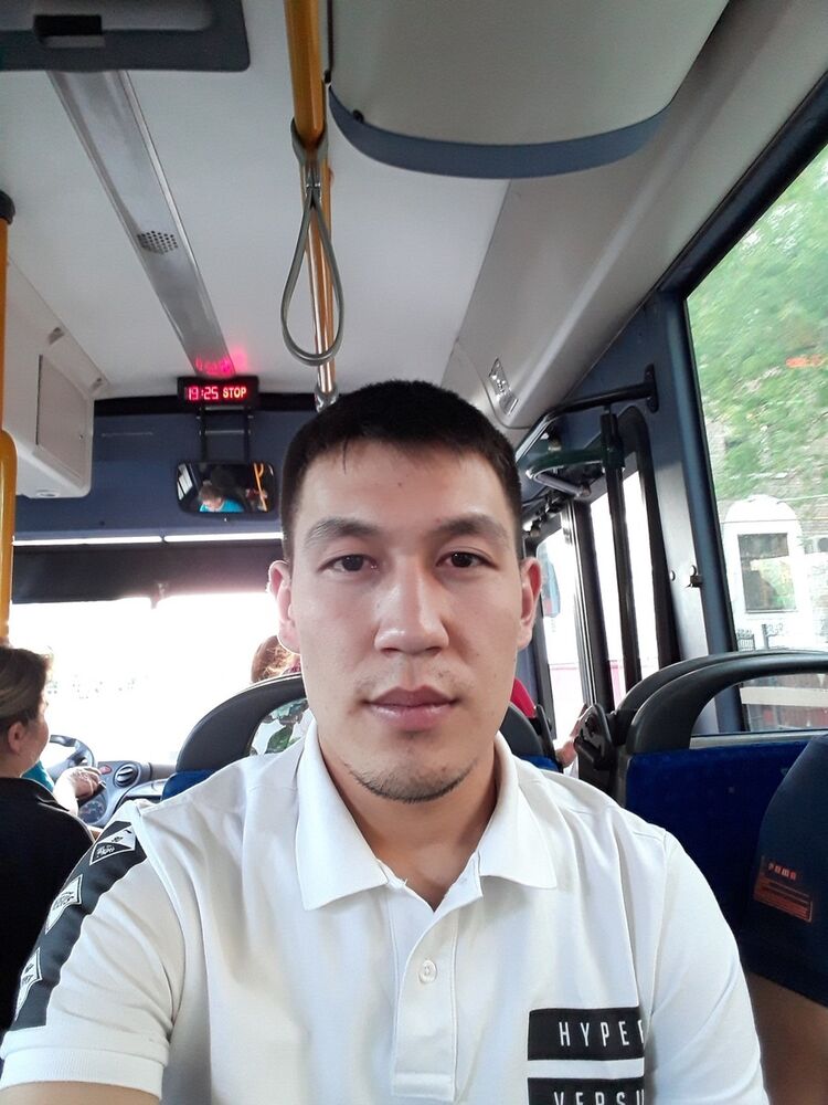 ,   Bekzat, 27 ,   ,   , c 