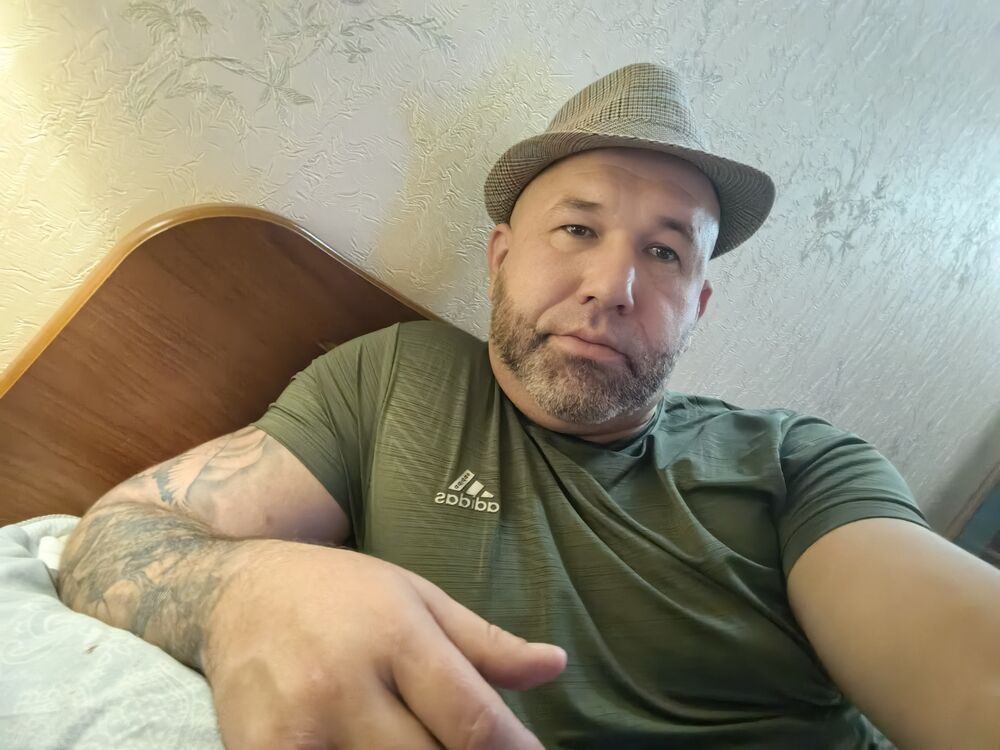  42245733  , 44 ,    