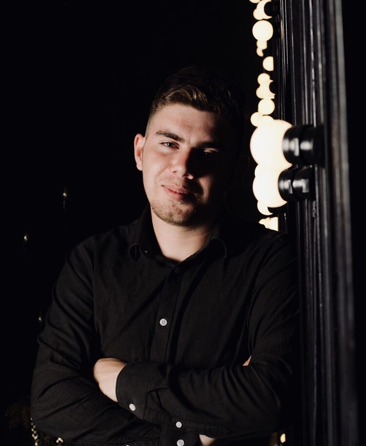  31461273  Dima, 30 ,    