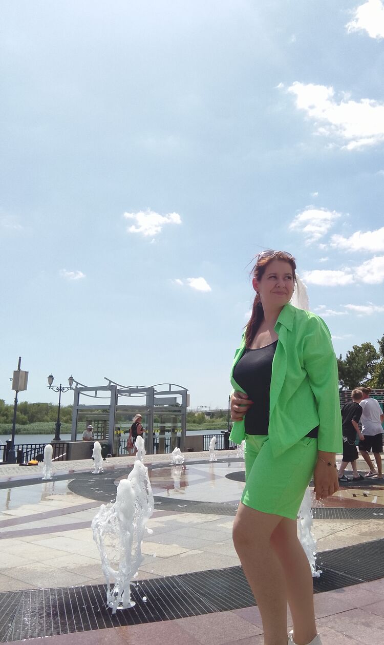  53245063  , 34 ,    --