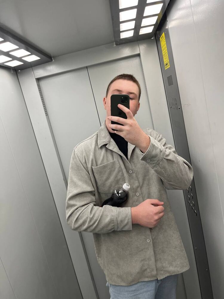  47584963  Vladimir, 21 ,    