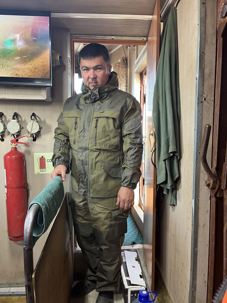  54268063  , 32 ,    --