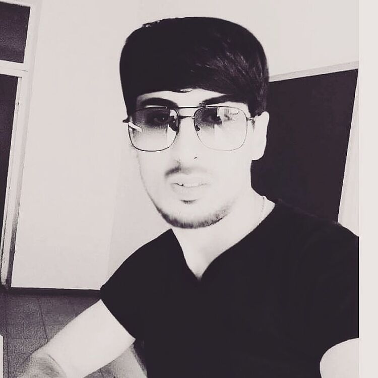  14855063  Narek, 28 ,    