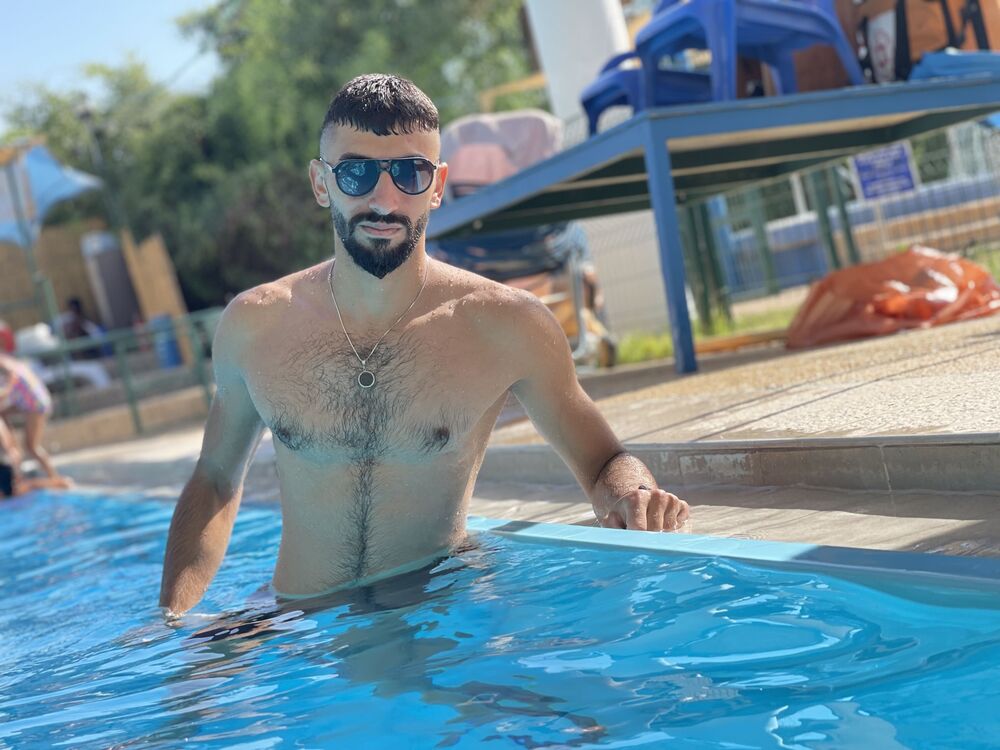  King George,   Abed, 32 ,   ,   