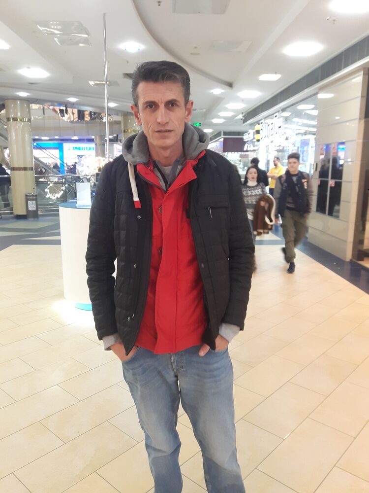  37618493  Demir, 45 ,    