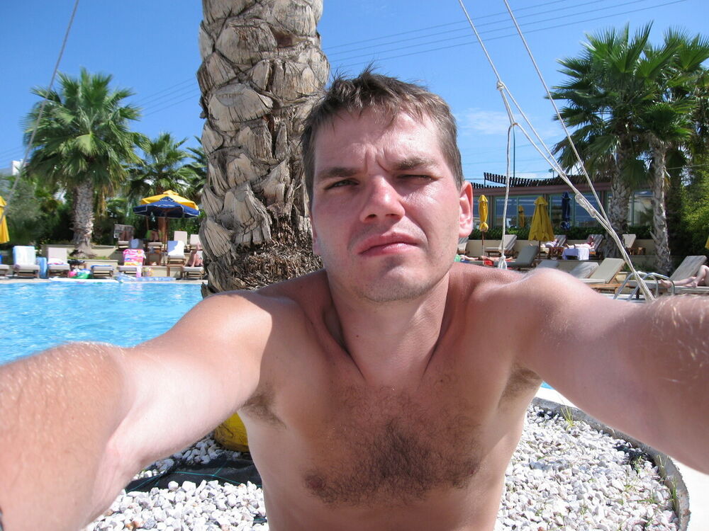  20135263  Dmitrij, 35 ,    