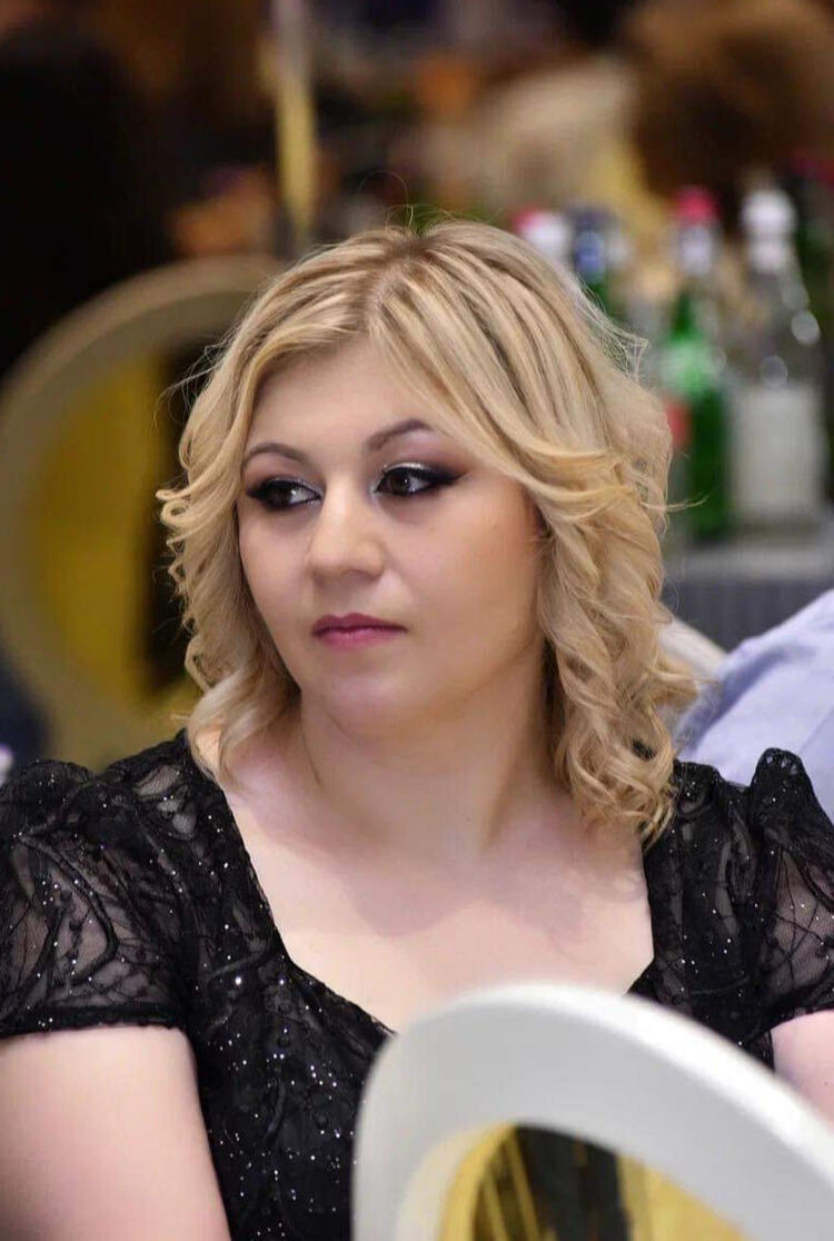  52914593  Armina, 40 ,    Darmstadt