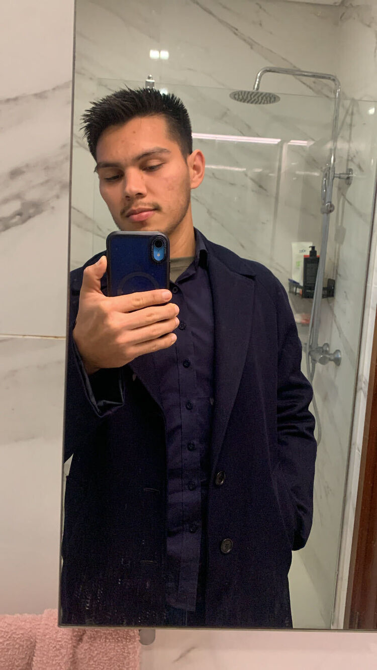  54692293  Daniel, 27 ,    Perafita