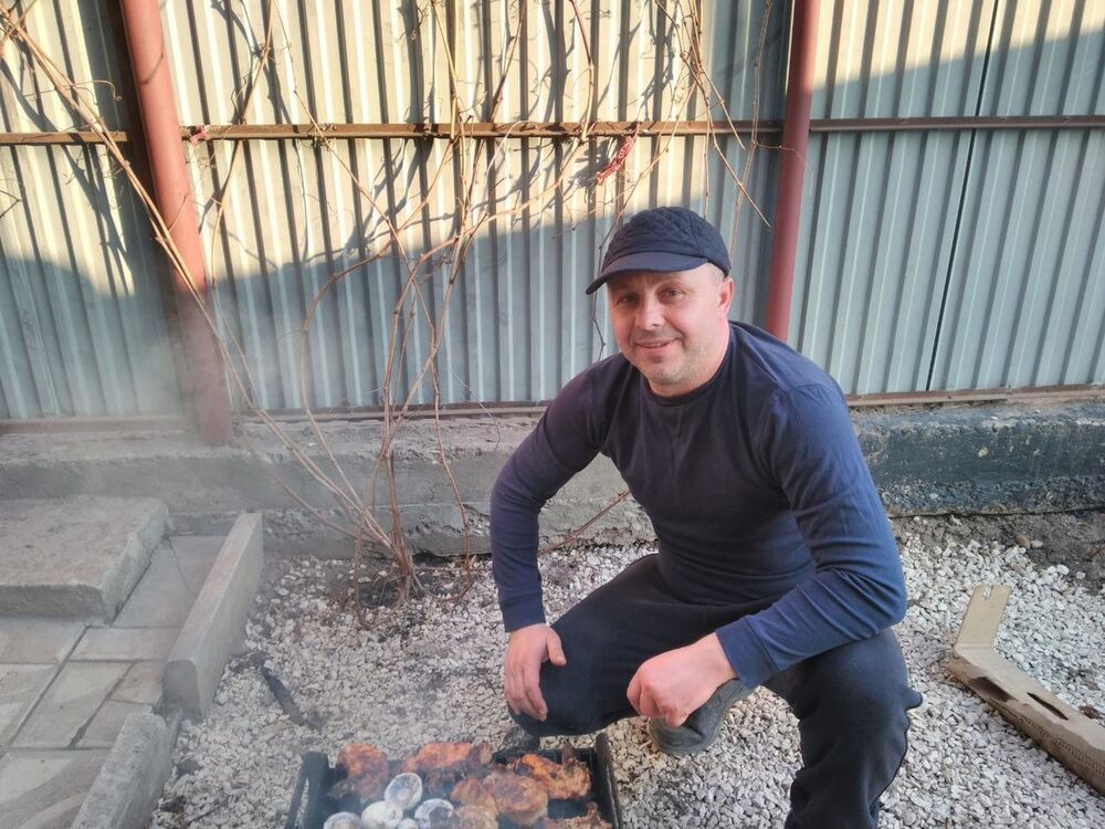 ,   Anatolii, 44 ,   ,   , c 