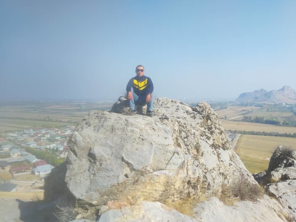 18009883  , 34 ,    