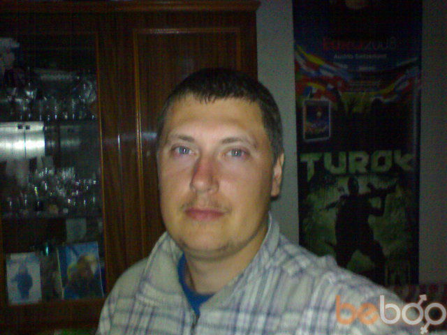  1071043  Artem, 40 ,    