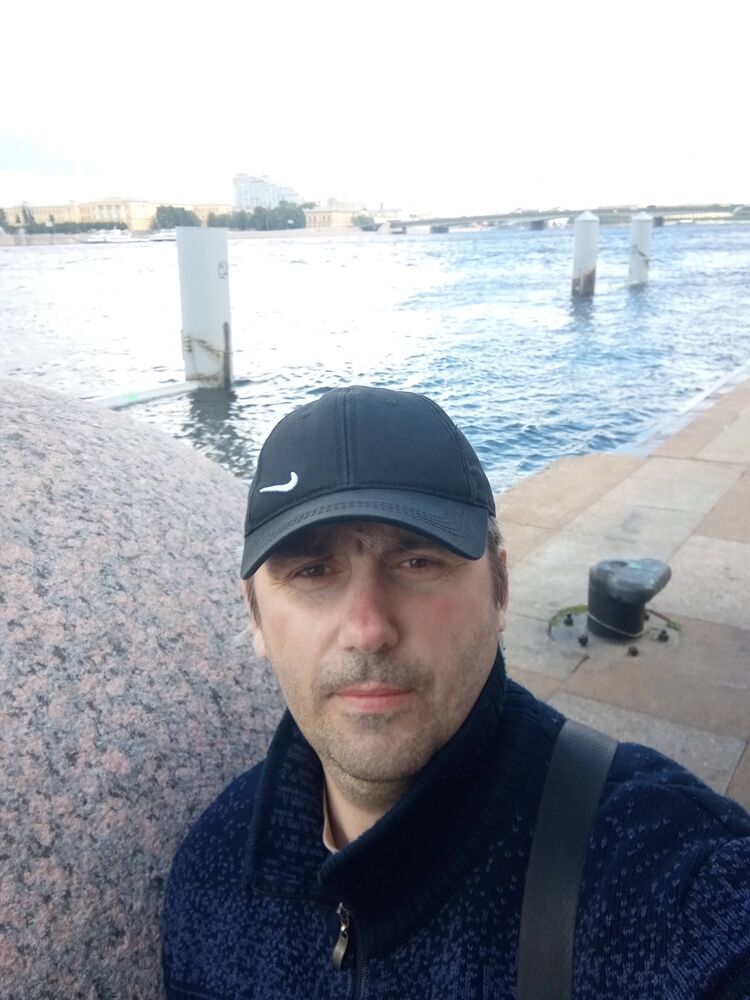  54324913  Valentin, 39 ,    