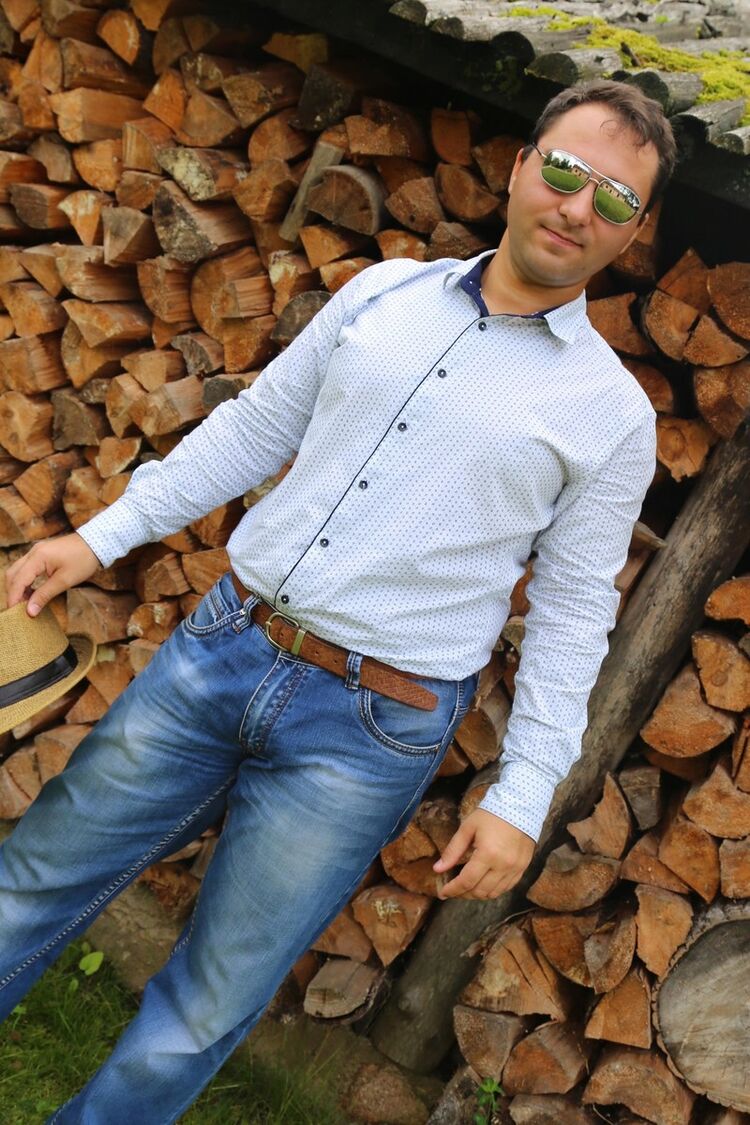  19904893  Firemen, 39 ,    