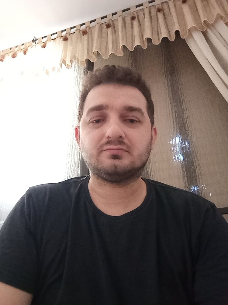  46337863  , 35 ,    