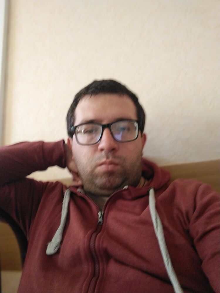  39439783  , 32 ,    