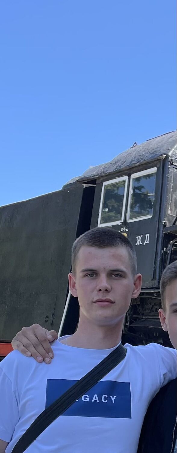  ,   Stepan, 21 ,   ,   