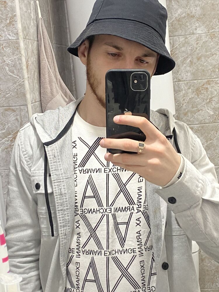  32868243  , 24 ,    