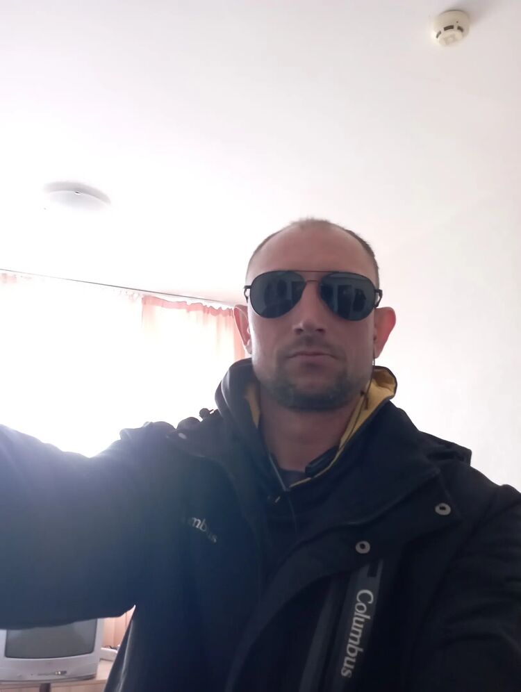  47046763  Alexey, 41 ,    