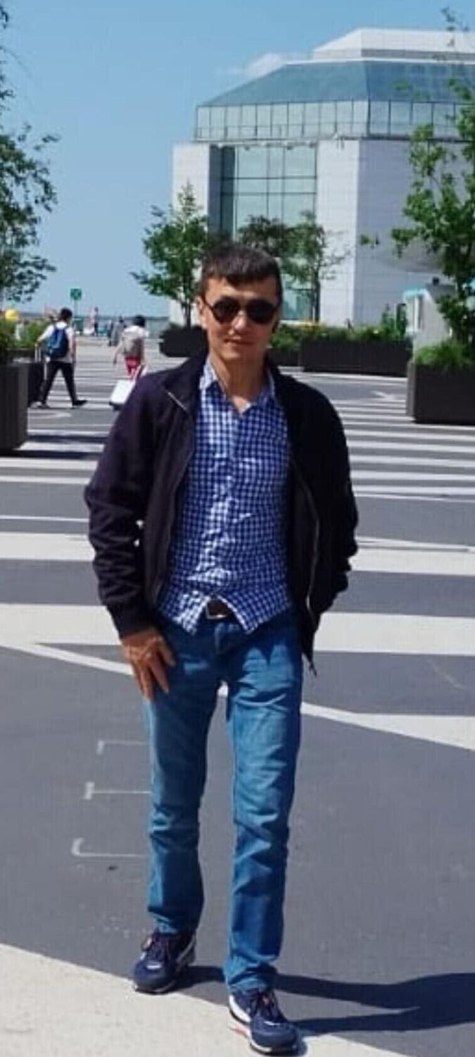  Lommel,   , 42 ,   ,   