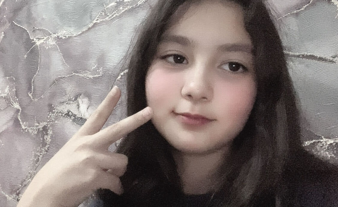  49848683  Mika, 18 ,    