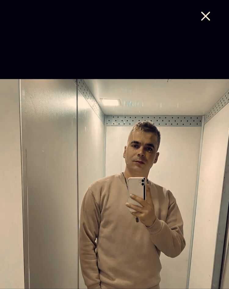  54732903  Costea, 29 ,    