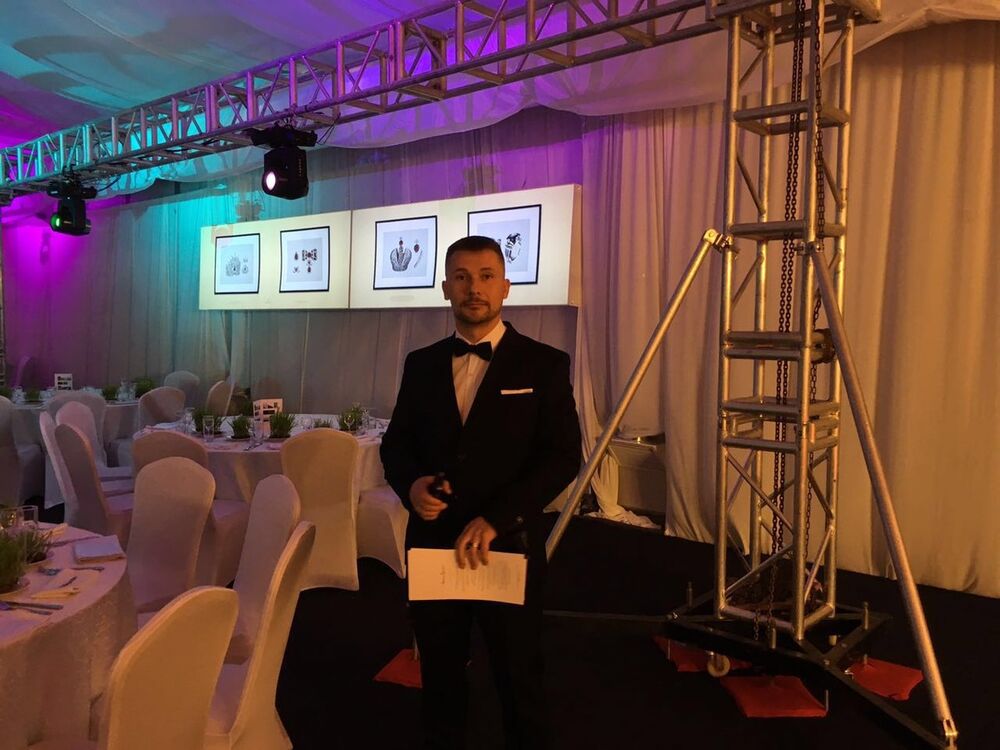  7899023  Niking, 47 ,    