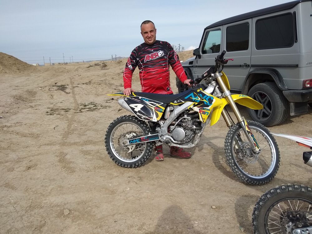  ,   Artur, 39 ,   ,   