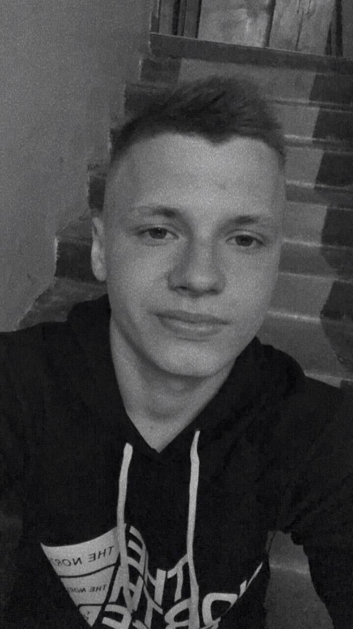  29882533  Vlad, 21 ,    