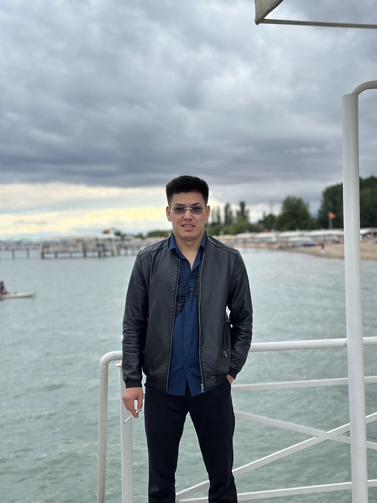  53292113  Jyldyzbek, 21 ,    