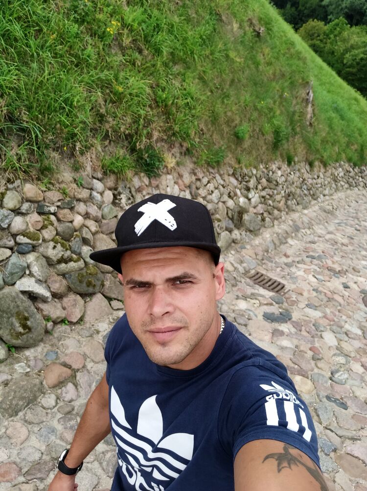  50134303  , 36 ,    