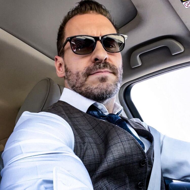  41688133  Edmund Gerad, 45 ,    Miami Beach
