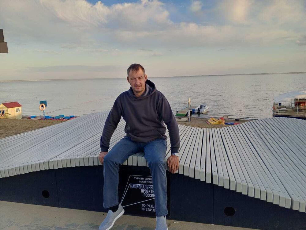  ,   Ilya, 39 ,   ,   