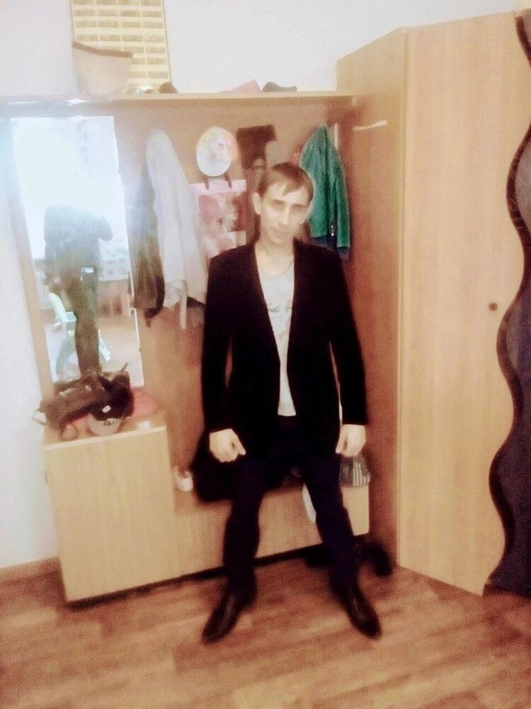  53947743  Social, 35 ,    