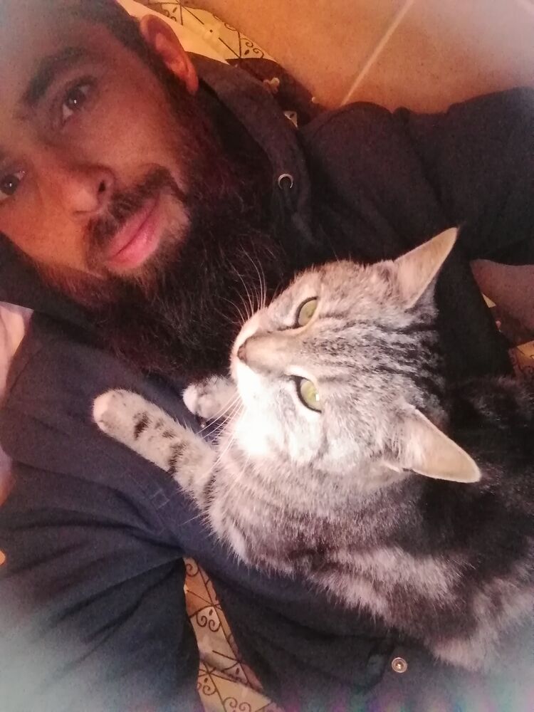  29891153  Gafar, 32 ,    