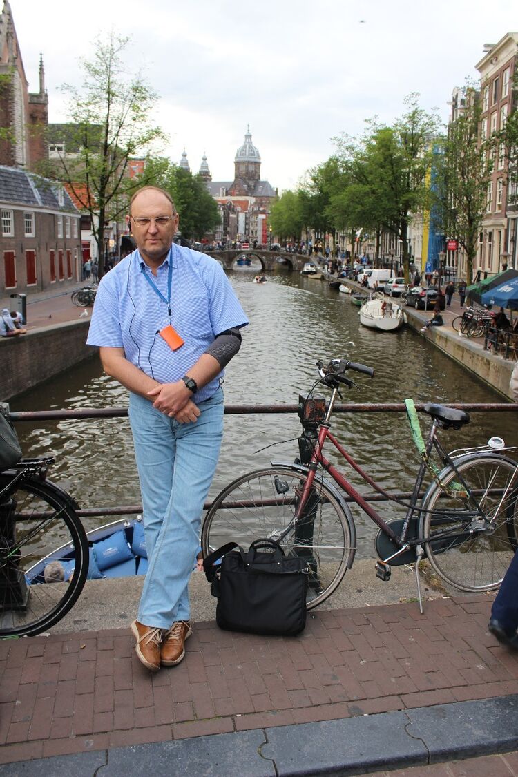  36681023  Oleg, 61 ,    Bonn